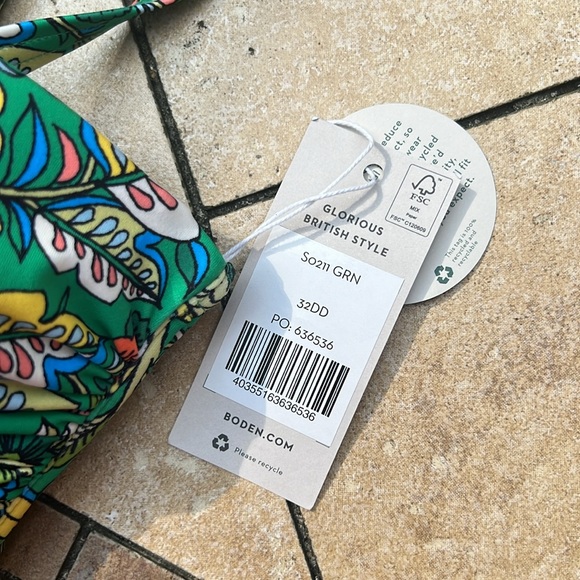 NWT Boden Catania Cup-size Bikini Top 32DD and navy bikini .BG - Picture 5 of 7